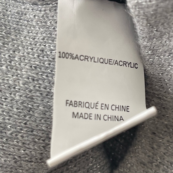 Silver Embellished Tuque - Picture 6 of 6